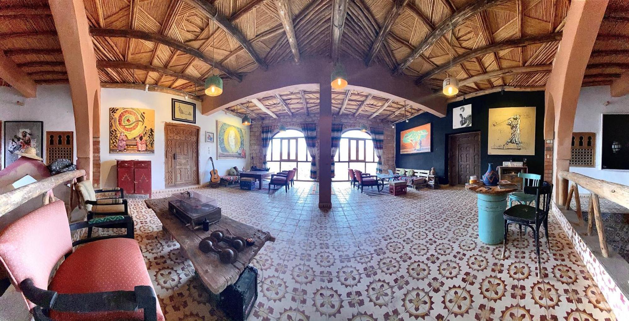 Taman'Art Space 阿伊特本哈杜 外观 照片